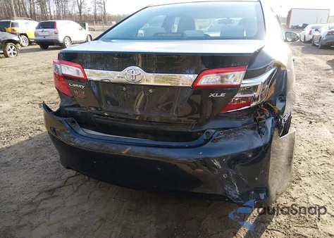 2012 Toyota Camry Xle z USA, uszkodzony, nr VIN 4T4BF1FK5CR204474